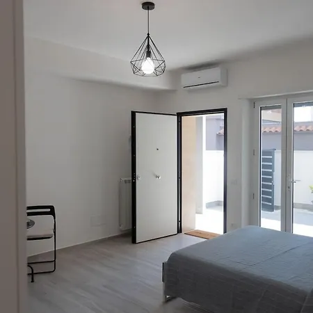 Luda Airport House Apartamento