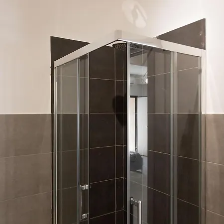 Luda Airport House Apartamento *